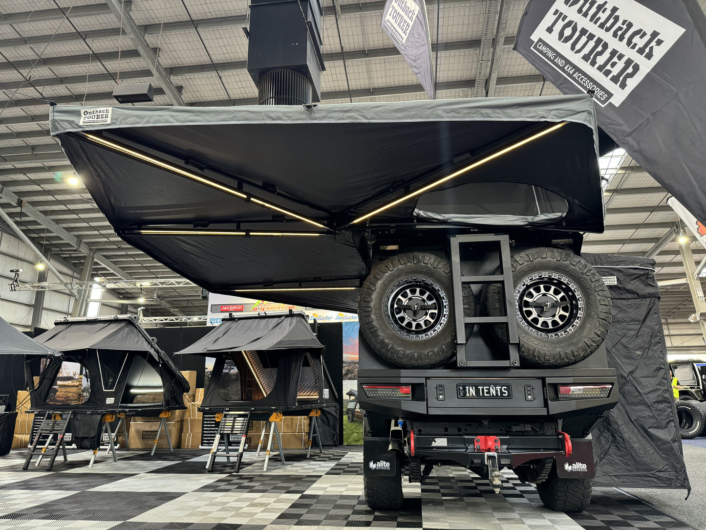 OUTBACK TOURER 270 PLUS WITH D ZIPPER