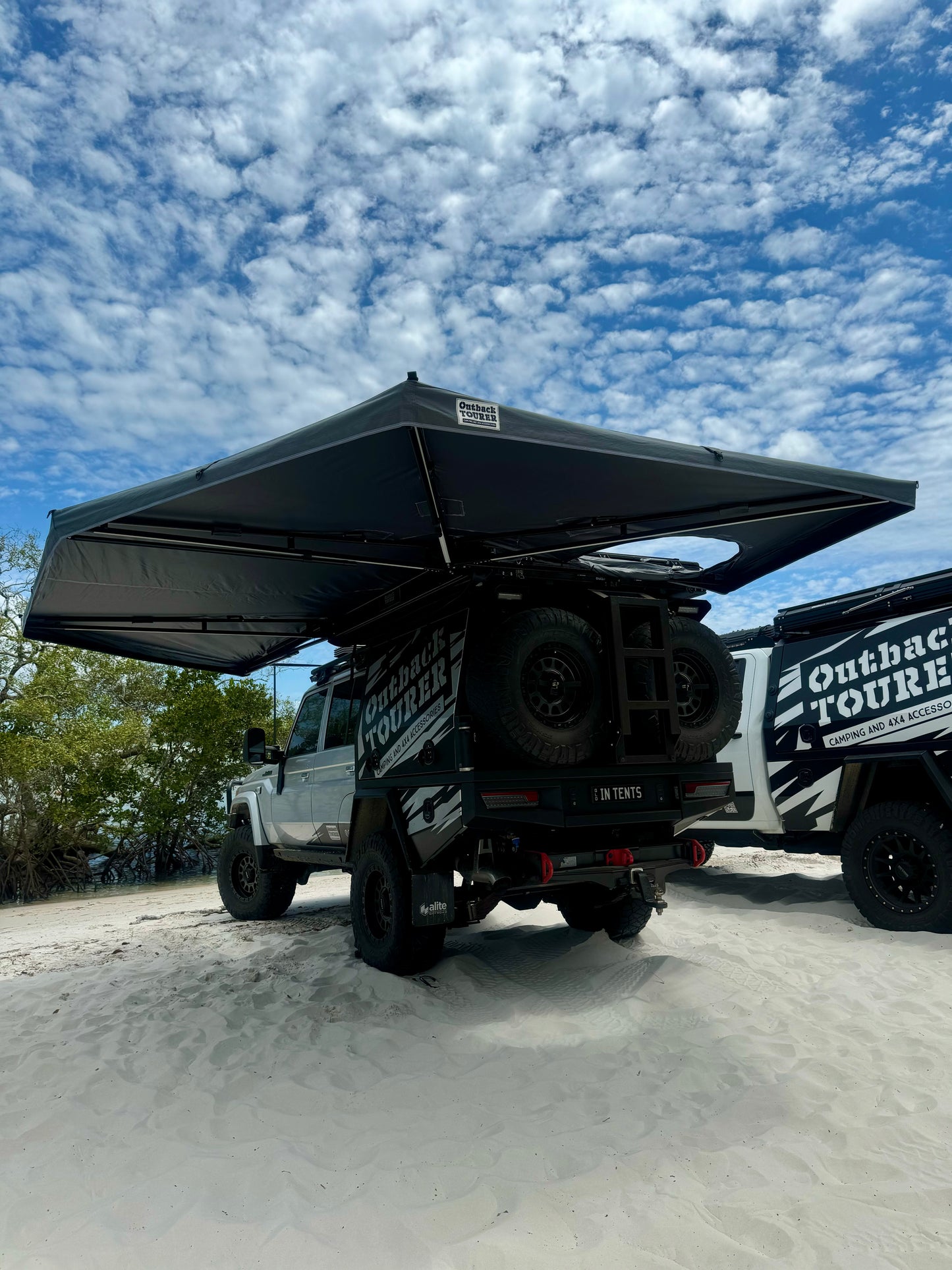 OUTBACK TOURER 270 PLUS WITH D ZIPPER