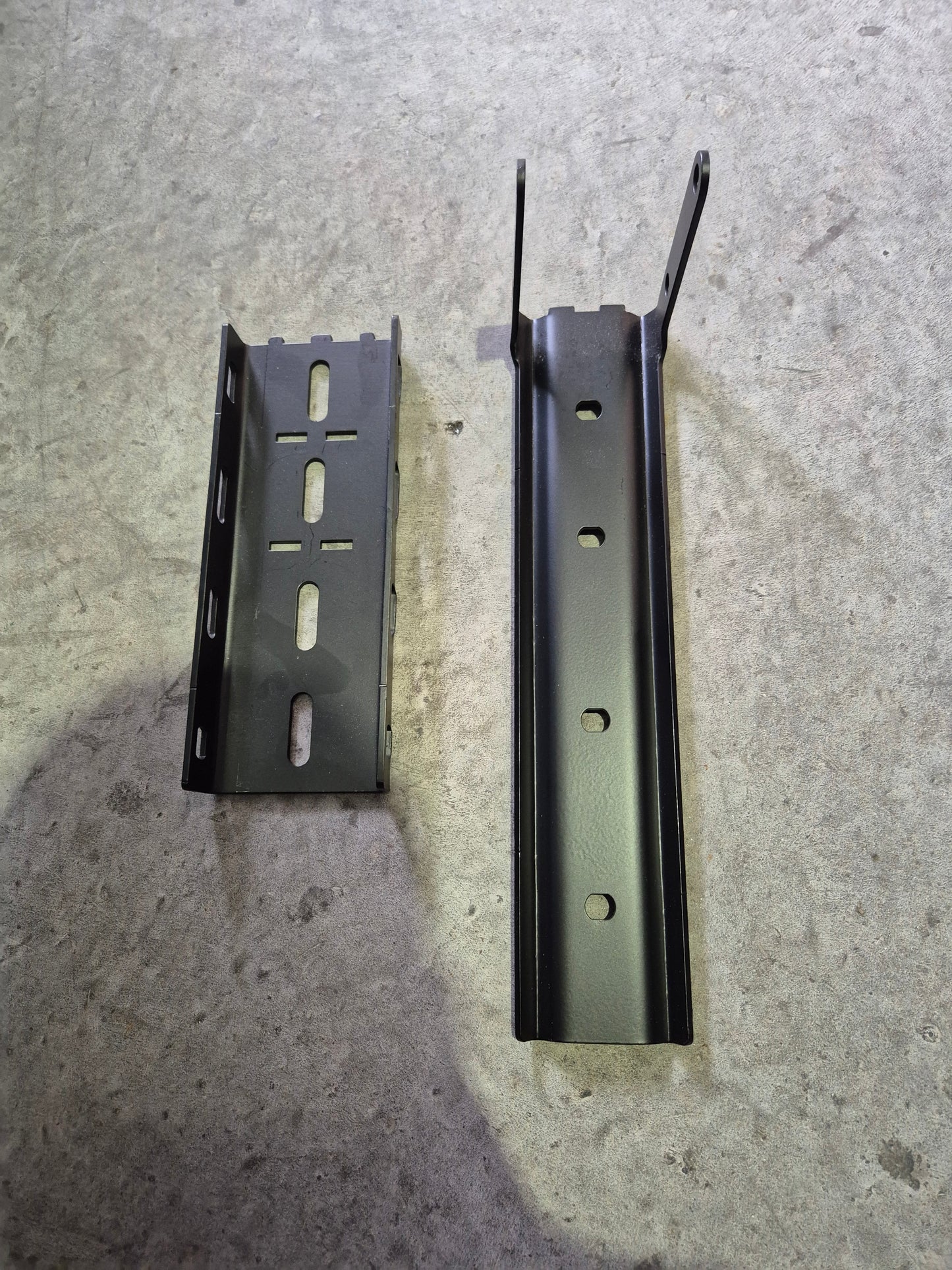 Shower Bracket - Outback Tourer