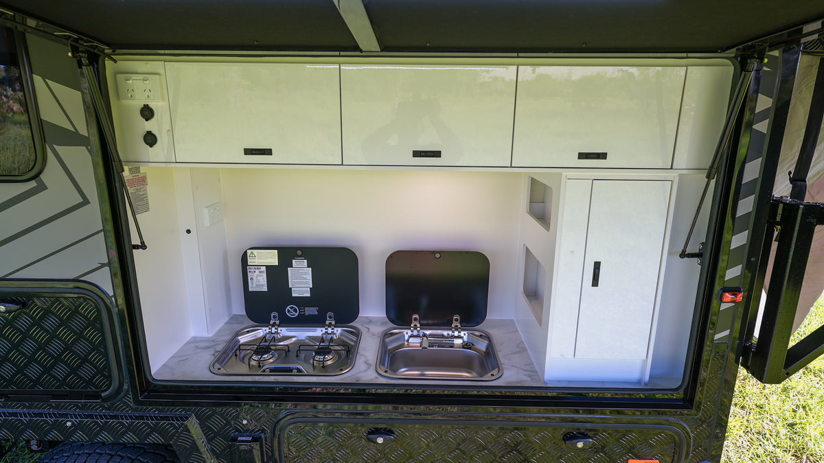 OT 16SC Hybrid Caravan $66,990 ( Side Fold Club Lounge )