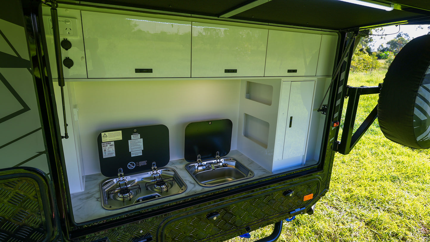 OT 16SC Hybrid Caravan $66,990 ( Side Fold Club Lounge )