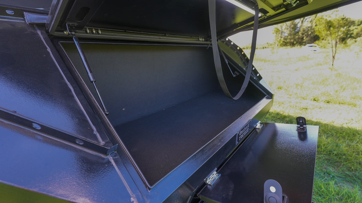 OT 16SC Hybrid Caravan $66,990 ( Side Fold Club Lounge )
