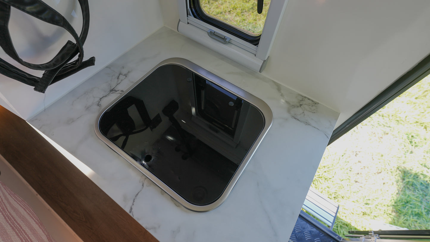 OT 16SC Hybrid Caravan $66,990 ( Side Fold Club Lounge )