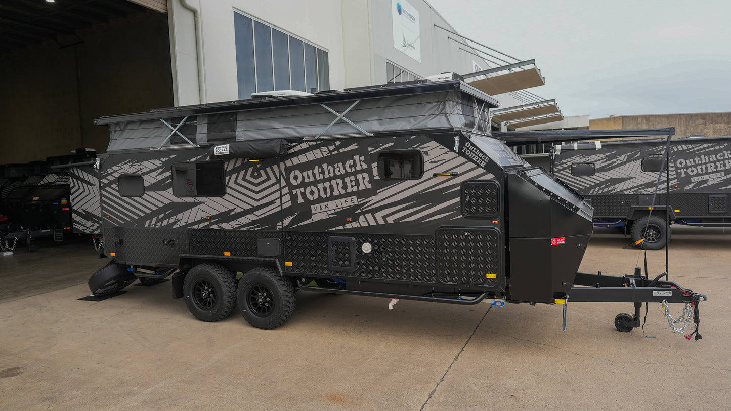 OT 19C Hybrid Caravan $81,990 ( Club Lounge )