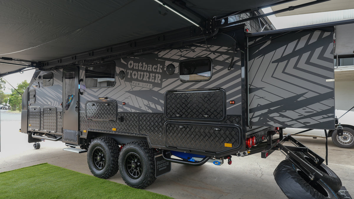 OT 19C Hybrid Caravan $81,990 ( Club Lounge )