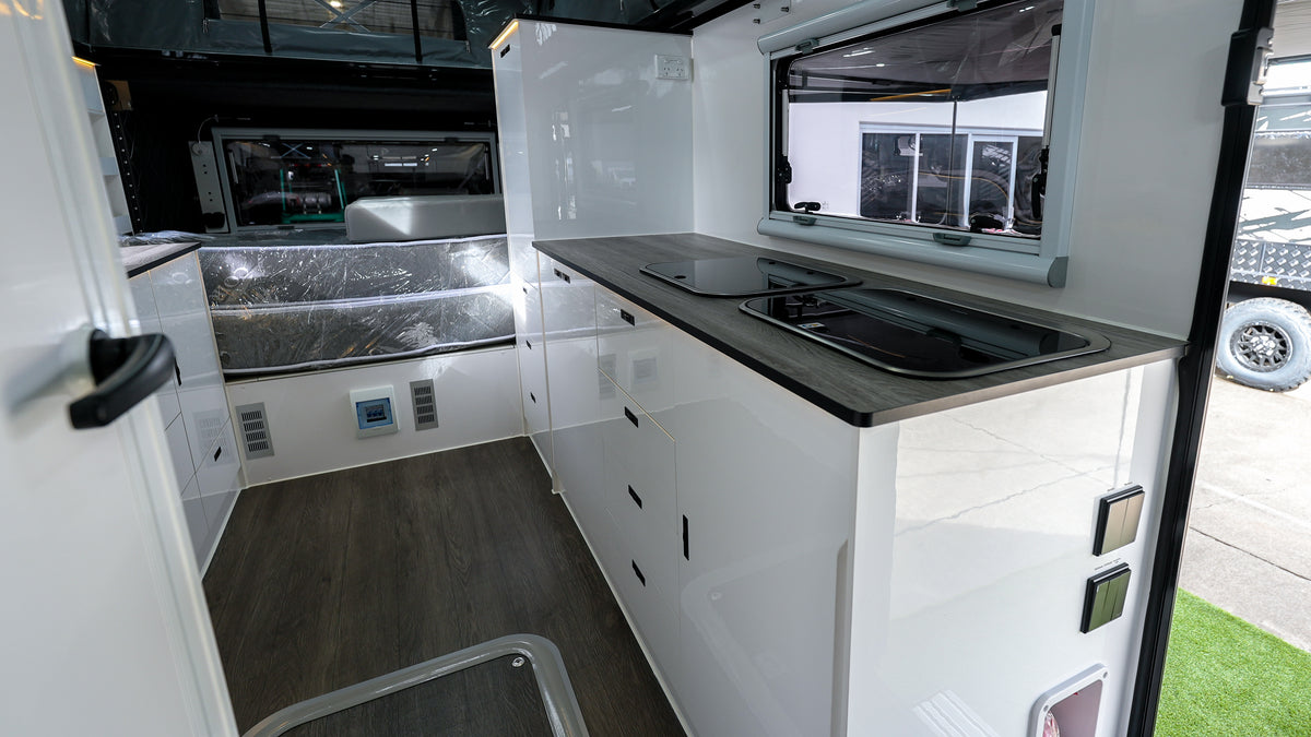 OT 19C Hybrid Caravan $81,990 ( Club Lounge )
