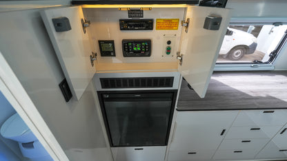 OT 19C Hybrid Caravan $81,990 ( Club Lounge )