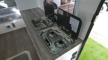 OT 19C Hybrid Caravan $81,990 ( Club Lounge )