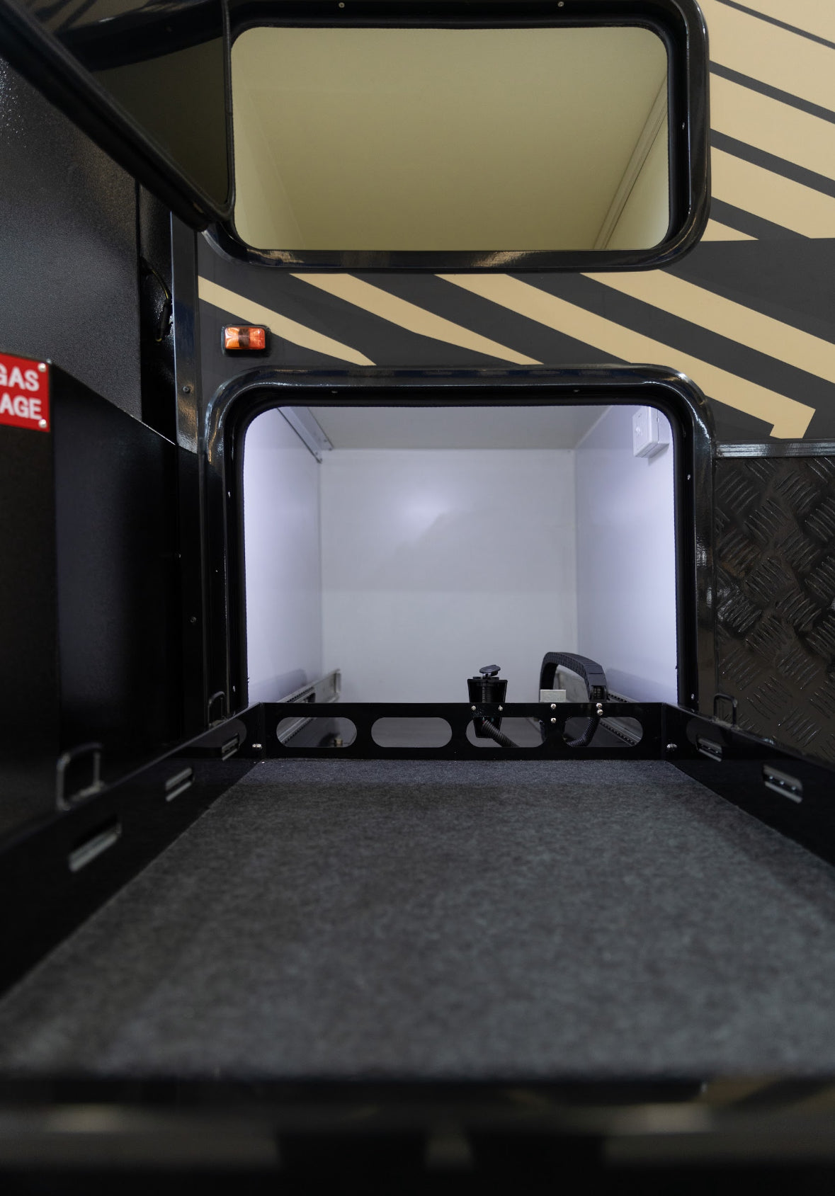 OT 16S Hybrid caravan $66,990 ( Side Fold )