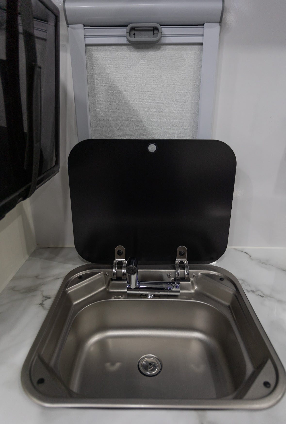 OT 16S Hybrid caravan $66,990 ( Side Fold )
