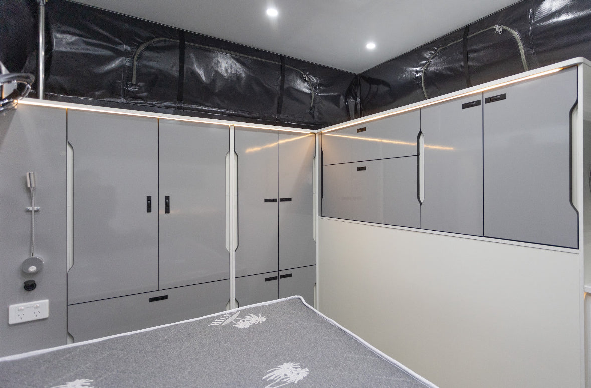 OT 16S Hybrid caravan $66,990 ( Side Fold )