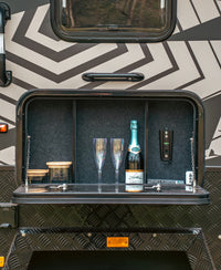 OT 16C Hybrid caravan $66,990 ( Club Lounge )