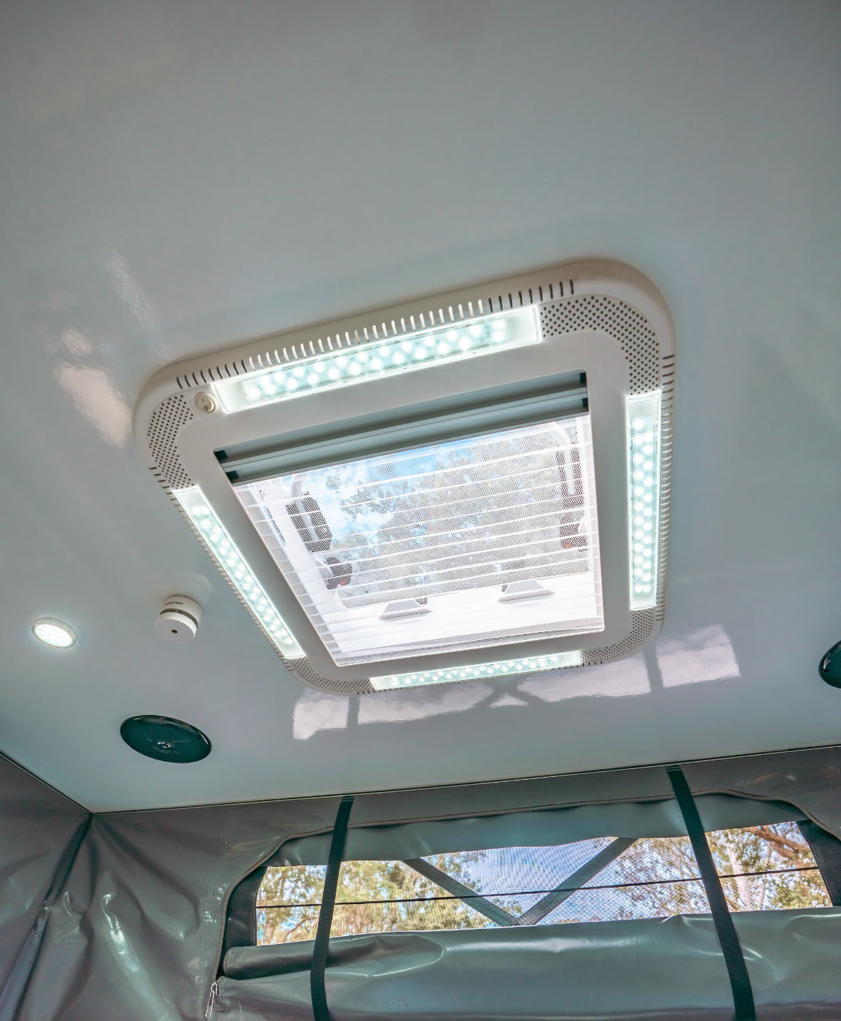 OT 13 Hybrid caravan $61,990 ( 13 ft )
