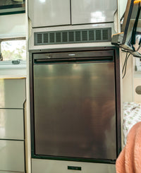 OT 16C Hybrid caravan $66,990 ( Club Lounge )