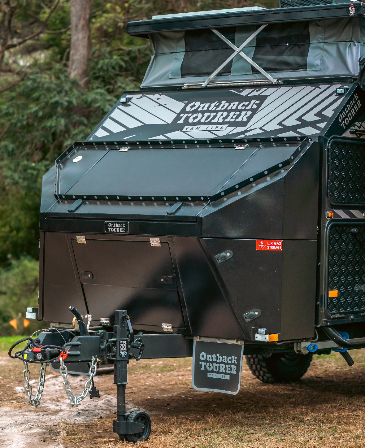 OT 16C Hybrid caravan $66,990 ( Club Lounge )