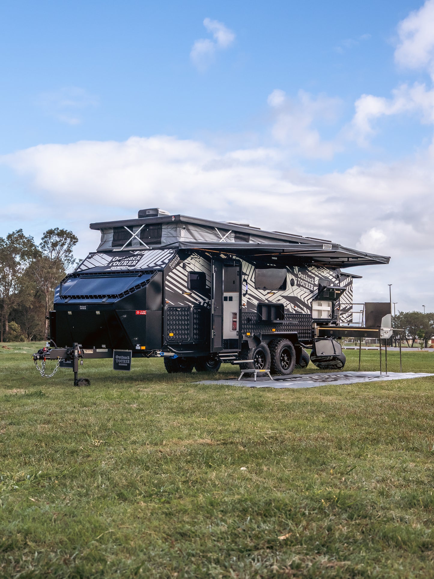 OT 19B Hybrid Caravan ( Bunk )