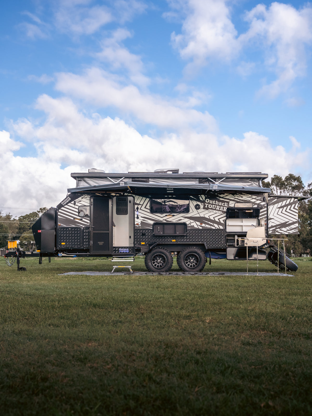 OT 19B Hybrid Caravan ( Bunk )