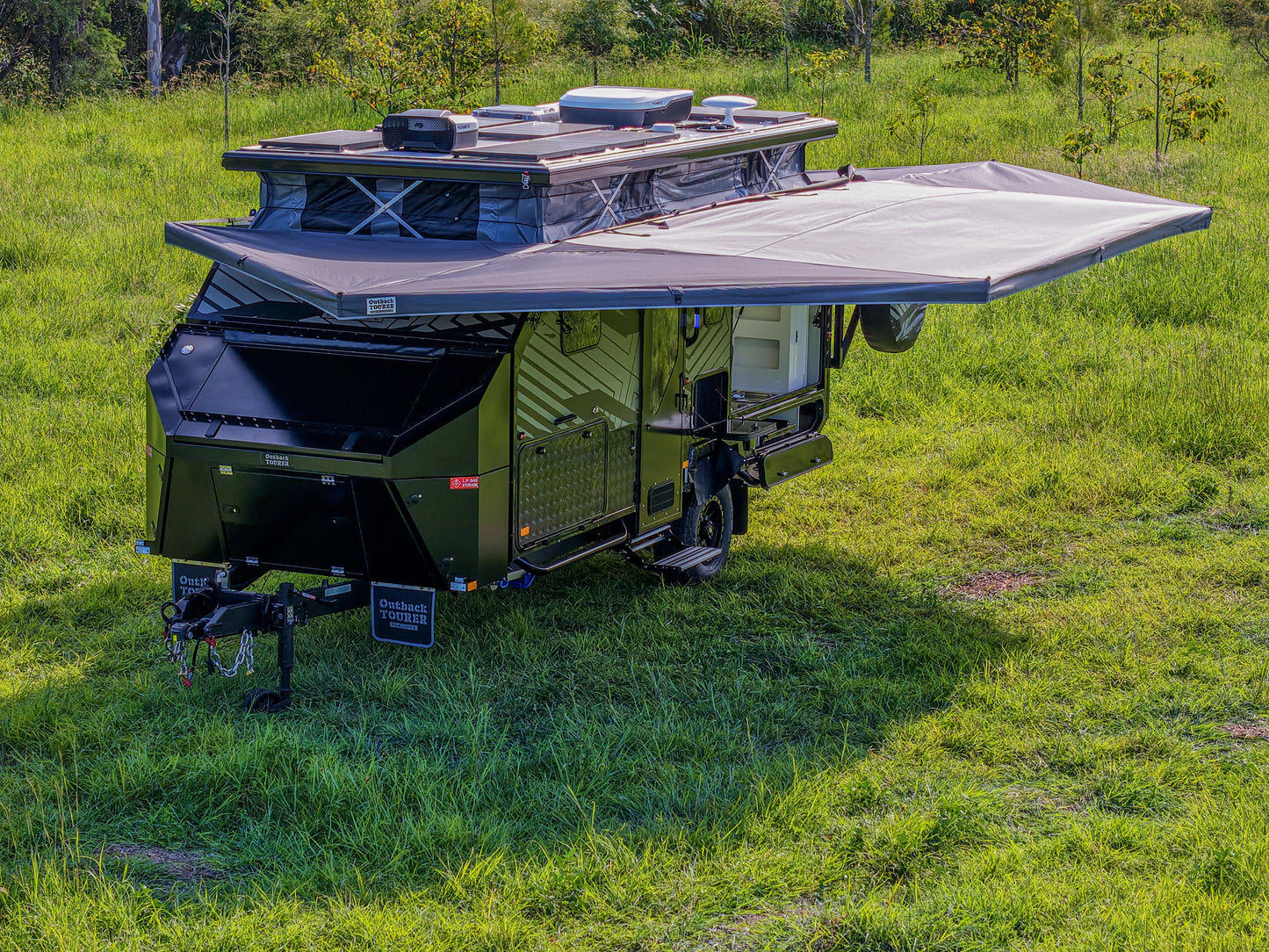OT 16SC Hybrid Caravan $66,990 ( Side Fold Club Lounge )